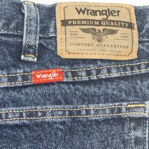 Wrangler Premium Quality Men’s Jeans Blue Denim 38x34 Relaxed Fit Straight Leg